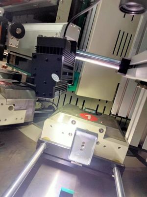 3-कलर 60pcs/मिनट पूरी तरह से स्वचालित स्क्रीन प्रिंटिंग मशीन